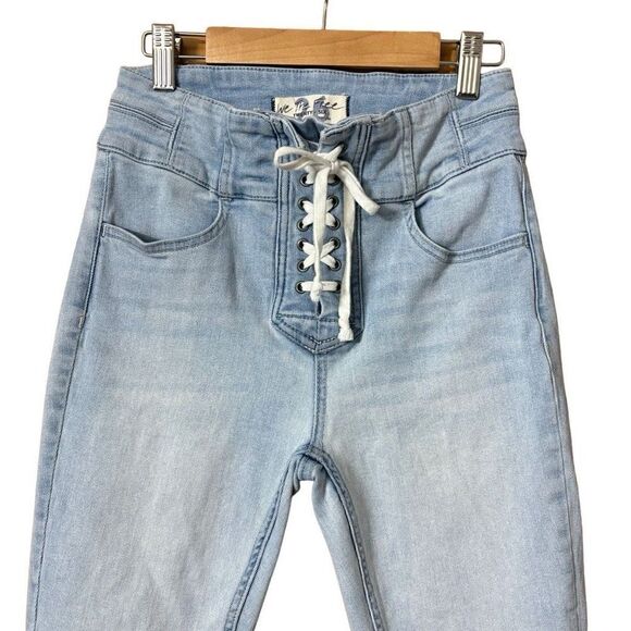 Free People CRVY High Rise Lace Up Skinny Jeans Size 26 Light Blue OB839226 - Picture 10 of 10